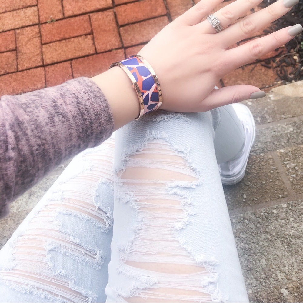 American Eagle Distressed Super Stretch Low Waist Skinny Jean